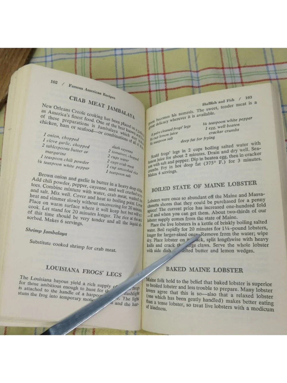 Famous American Recipes Cookbook John & Marie Roberson 1965 Collier PB 1st Ed